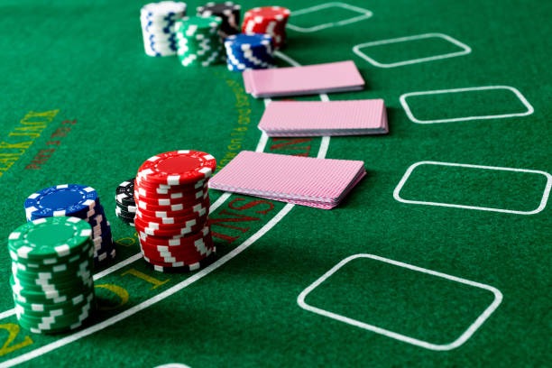 Live dealer hosting Shio Game on naga2000 login studio